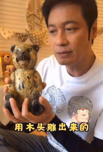 視帝羅嘉良罕見曬近況!59歲老態盡顯,皮膚鬆弛,大理避暑心情好