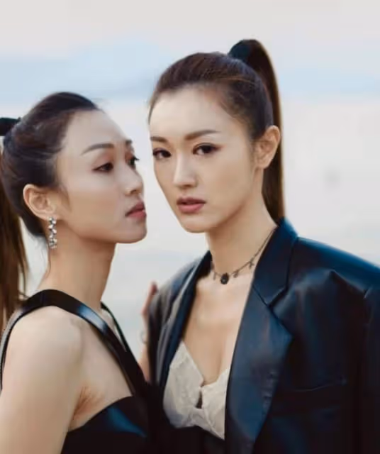 白富美!前港姐曬碩士畢業照,家境富裕兼樣靚身材正成圈中筍盤