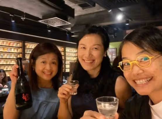 童星關佩琳中年近照曝光!褪去幼時稚嫩,一頭短髪氣質清新更加干練,42歲至今未婚未育