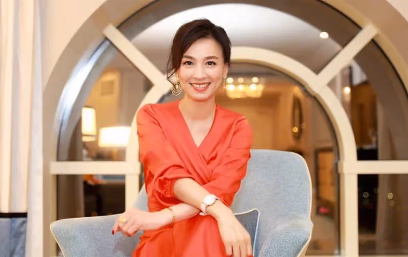 你嚇到了嗎?張庭豁出去鏡頭前卸妝「希望別嚇到你!」 52歲驚人素顏曝光「直播一半落淚」:我也不容易