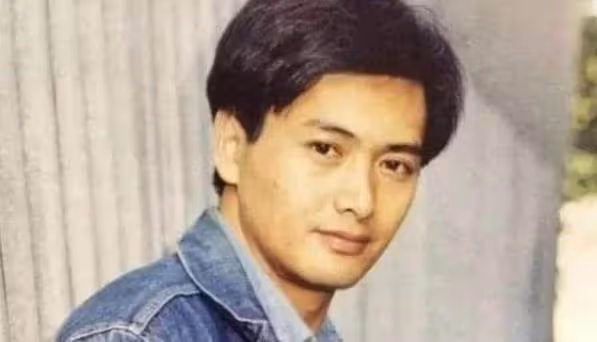 裸捐56億的周潤發,想搭車卻被司機拒絕,司機說的讓人無言以對!周潤發:沒有他提醒,連我也忘了基本的尊重