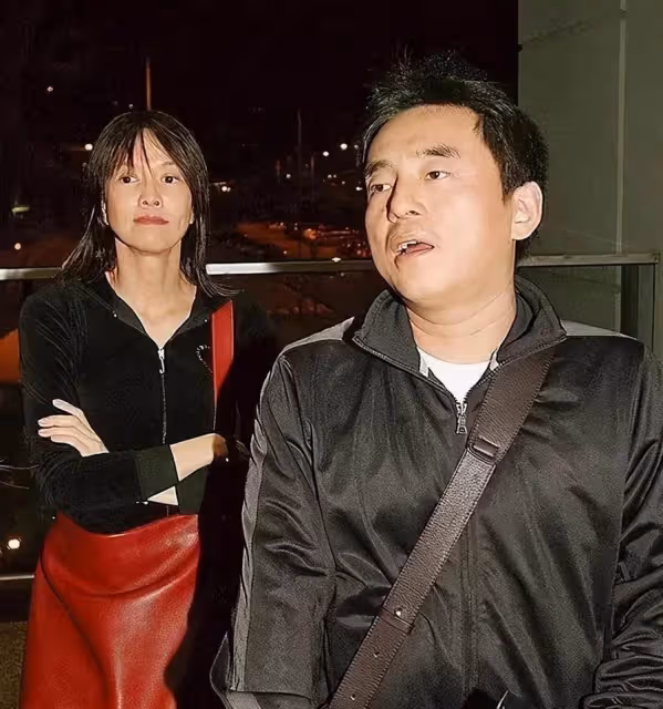 鄭裕玲香港的豪宅曝光,如今65歲凍齡如30歲「堅持單身不婚」家裡有無敵海景陽臺,一個人精緻又舒適:餘生過想要的生活