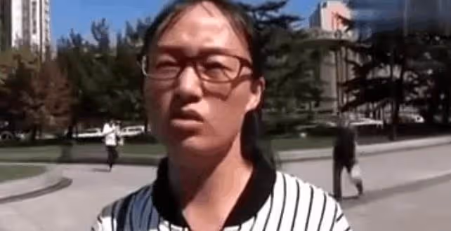 82年後才能取的錢!2018年,女子將4300萬存銀行,一年後查詢餘額為零,工作人員:2099年再來取