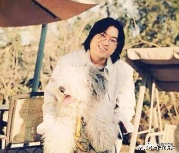 她錯愛高曉松和汪峰 21年前一身紅衣結束了生命