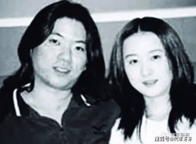 她錯愛高曉松和汪峰 21年前一身紅衣結束了生命