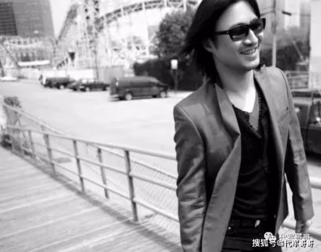 她錯愛高曉松和汪峰 21年前一身紅衣結束了生命