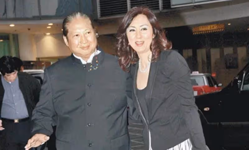 洪金寶現任妻子真是優雅,高麗虹近照曝光,穿蕾絲禮服裙真有港姐氣質,57歲依舊高貴,真讓人羨慕