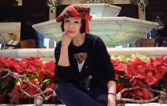 70歲「凍齡女神」潘迎紫再度紫復出拍戲,離開修圖身材絕佳,演「萬貴妃」惹全網誇讚:於正眼光太好了