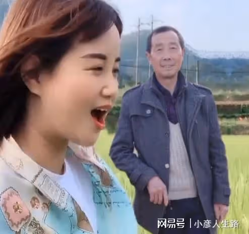 余秀華繼母跟帥哥合拍,余爸稱其想帥哥想瘋了,網友:家風淵源