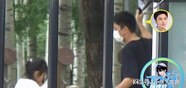 賈乃亮帶甜馨外出，前者不給孩子防曬，父女倆膚色一模一樣！