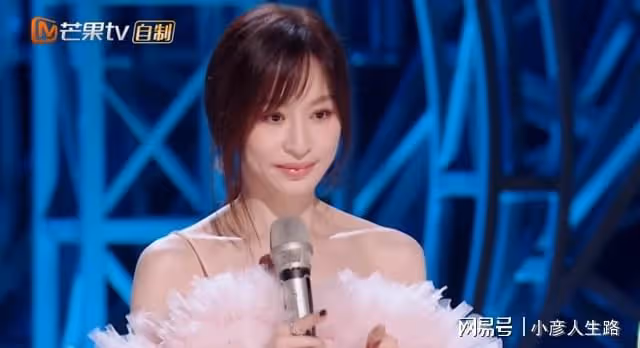 王心凌走心獨唱像極了演唱會,經典串燒很催淚,那英差點被唱哭