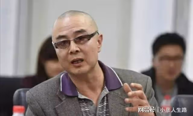 唐僧徐少華:疑沉迷商演?街頭獻唱引圍觀,身材發福場地簡陋