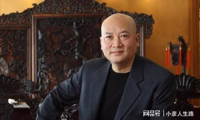 唐僧徐少華:疑沉迷商演?街頭獻唱引圍觀,身材發福場地簡陋