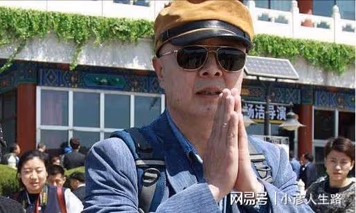 唐僧徐少華:疑沉迷商演?街頭獻唱引圍觀,身材發福場地簡陋