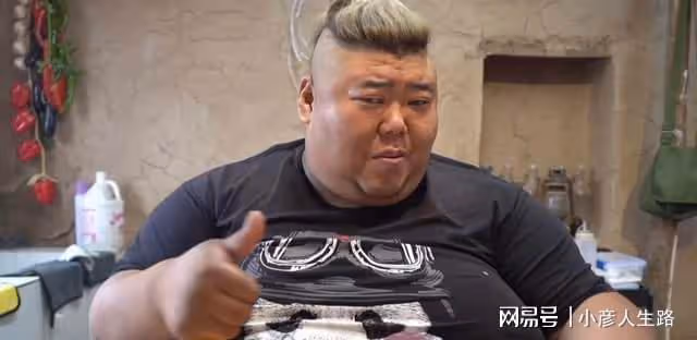 網紅「胖猴仔」轉型減肥博主,初始體重506,現已瘦百餘斤