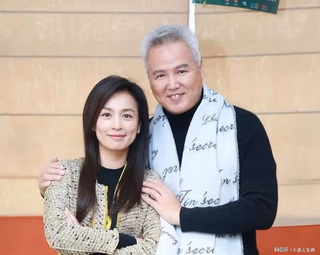 張庭林瑞陽返回台灣,52歲張庭愁眉不展模樣變化大,頭頂滿是白髮