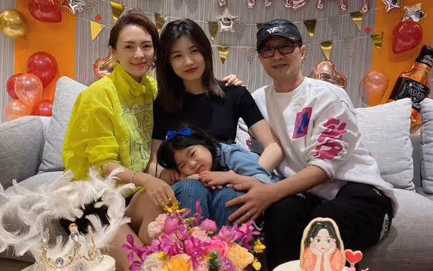 星二代女孩:任達華女兒擁有30套房產,李湘女兒每月花費上百萬