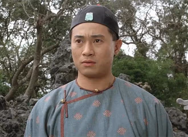 恭喜!歐瑞偉23歲女兒大學畢業,被讚美貌出眾,老爸卻說她長得丑