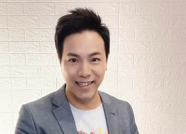 TVB前知名男星舉家移民加拿大!放棄打拚20年的事業,在當地買房