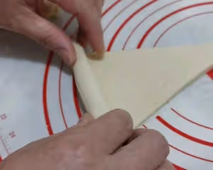 極簡牛角麵包（不用機器，不用摺疊）