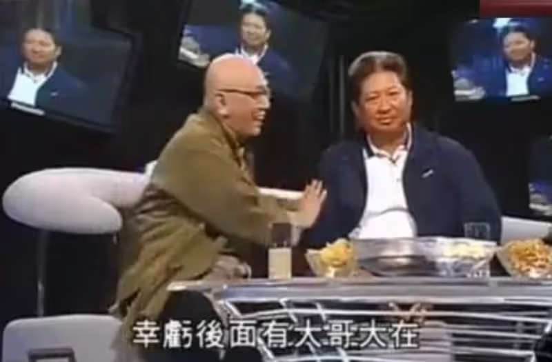 「流氓才子」單挑李小龍,當眾羞辱成龍,「罵」了劉德華三年,他的傳奇一生遠不止如此