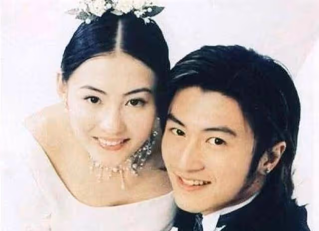 張柏芝二兒子像霆鋒，柏芝童年照曝光，也有點像霆鋒