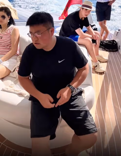 呂良偉侄女穿旗袍秀身材!凹凸有致曲線完美,29歲改名回內地發展