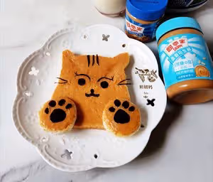 趣味早餐「喵」😺花生醬吐司