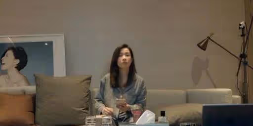 47歲佘詩曼豪宅內景曝光!裝修低調大氣上檔次,將香港夜景盡收眼底,未婚獨居生活相當愜意:真正的人生贏家