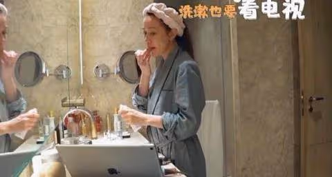 47歲佘詩曼豪宅內景曝光!裝修低調大氣上檔次,將香港夜景盡收眼底,未婚獨居生活相當愜意:真正的人生贏家