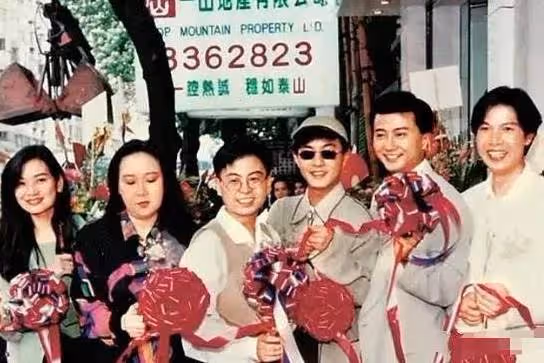 「身軀雖小，卻父愛如山」離開周星馳後星途黯淡、兒子重病，如今又遭遇欠薪，黃一山實慘