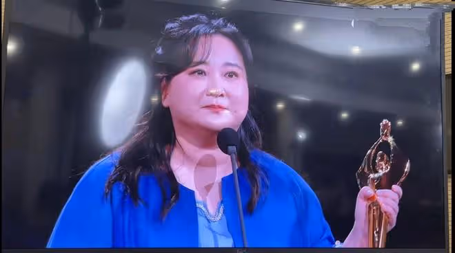 百花獎台前幕後看點多,沈騰海清0票上熱搜,袁泉曾黎兩女神同框