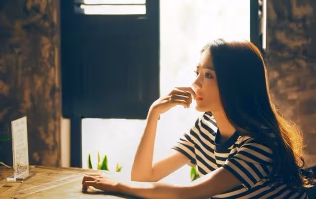 老婆收養我和情人的兒子,全家誇她賢良,原來這只是報復的開始