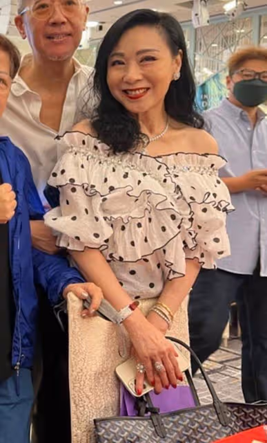 88歲女星移民國外,一身珠光寶氣辦餞別宴,獲潘志文魏秋樺等歡送