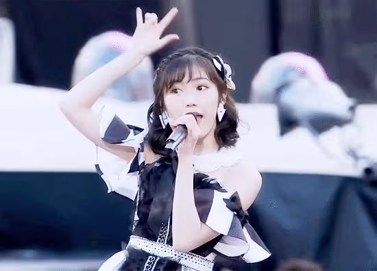溢出螢幕的性感｜渡邊麻友