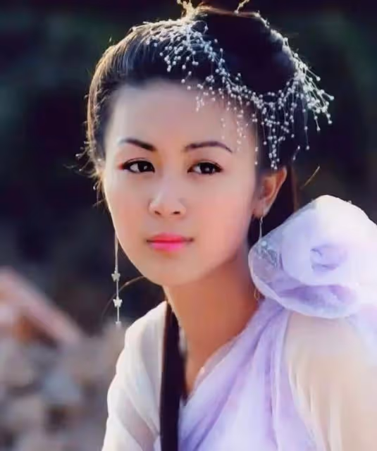 演跳海自盡險死！香港知名童顏女神曝過往經歷：有需要這樣賣命嗎