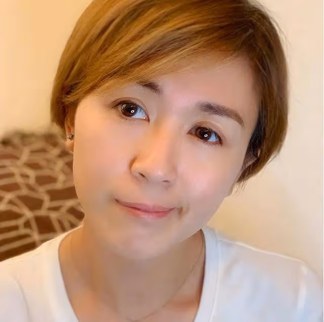 演跳海自盡險死！香港知名童顏女神曝過往經歷：有需要這樣賣命嗎
