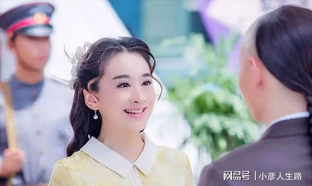 放棄高薪主動退圈,38歲穆婷婷被偶遇,臉部胖一圈仍顏值在線