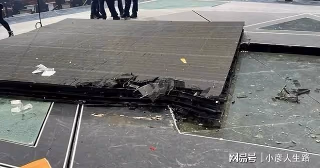 Mirror演唱會出現重大事故!600公斤巨屏砸中舞者,李澤楷將擔責