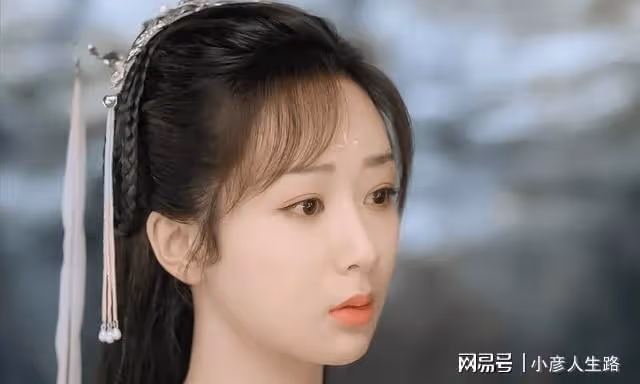 《沉香如屑》口碑不佳,劇情低齡被批拉垮,楊紫演技被嘲套路化