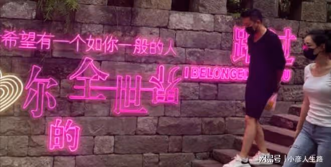 汪小菲約會被拍,張穎穎回應稱自己不是金絲雀,網友:想做正宮
