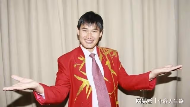 朱小偉陳萌婚期將至,大衣哥和鄰居探討迎親路線,網友:送上門的