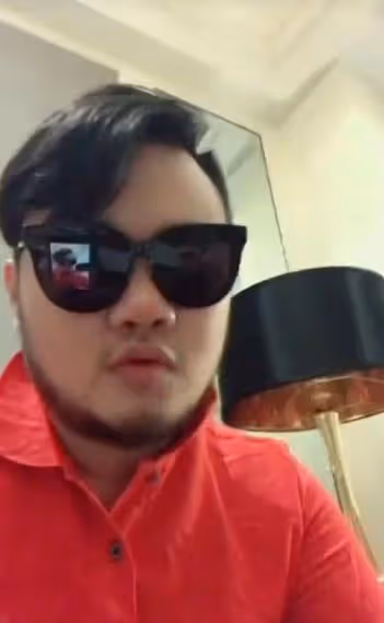 萬梓良徒弟行為惹爭議,半夜遇路人被群毆傻站一旁,無動於衷遭批