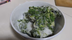 小白菜燉土豆條，東北地道家常菜，從小吃到大的味道，絕對錯不了