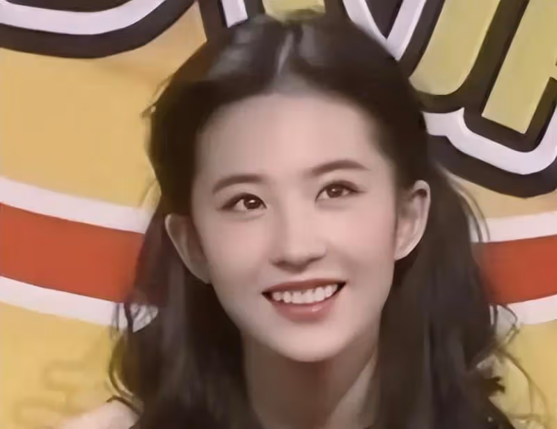 全家最丑劉亦菲 "神仙姐姐"口中的媽媽有多優秀