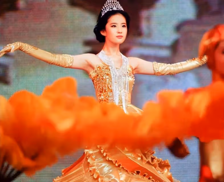 全家最丑劉亦菲 "神仙姐姐"口中的媽媽有多優秀