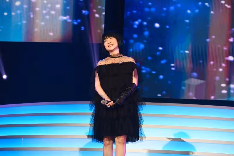 神隱5年終於露面 「玉女天后」美成這樣