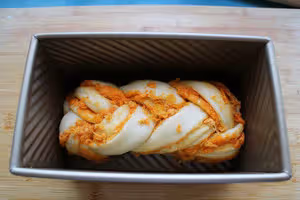 鹹蛋黃肉鬆吐司