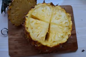 雲南特色菜菠蘿飯