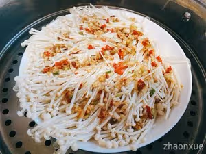 蒜蓉蒸金針菇！